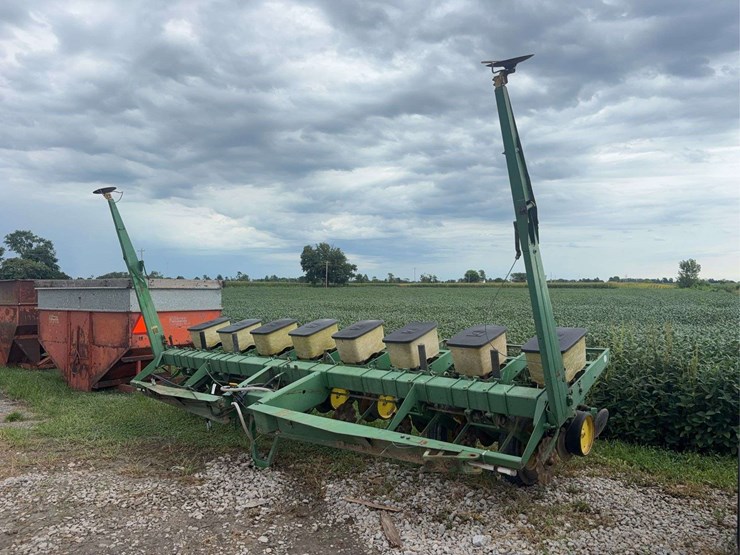 john-deere-7000-image-1