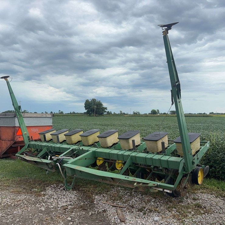 JOHN DEERE 7000