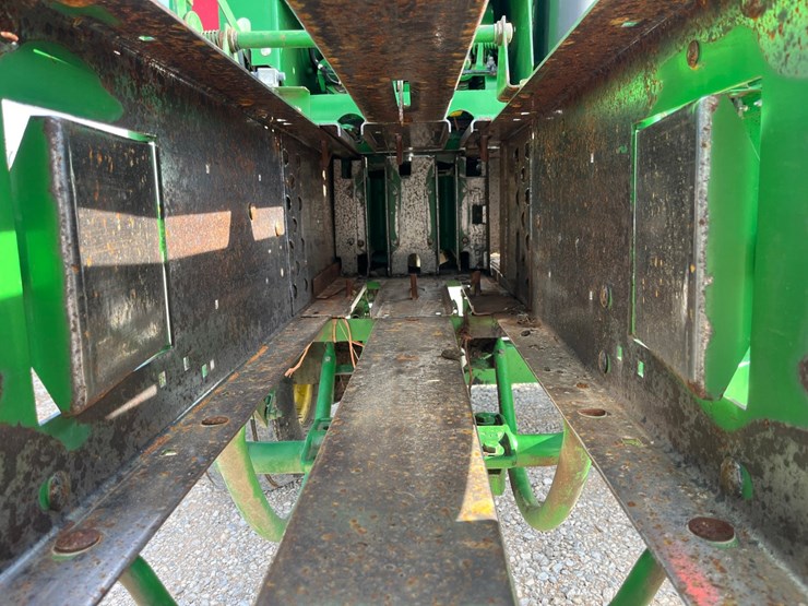 2013-john-deere-348-image-7
