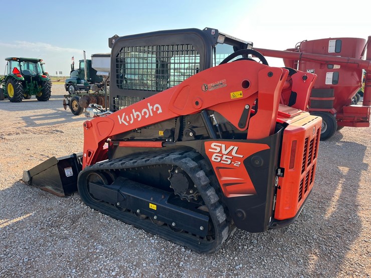 2022-kubota-svl65-2-image-14