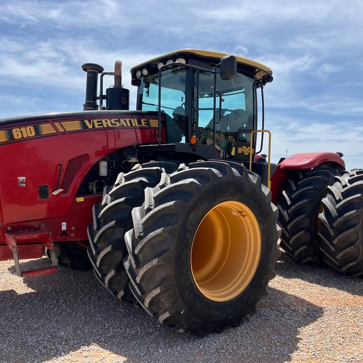 2017 VERSATILE 610