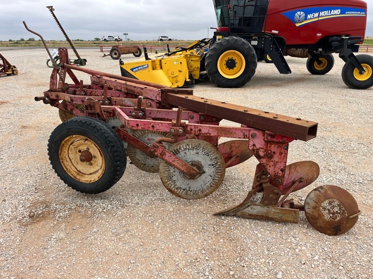 massey-ferguson-82-image-6