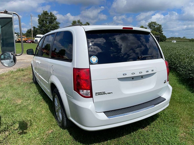 2014-dodge-grand-caravan-image-4