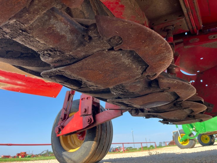 2010-new-holland-h7450-image-9