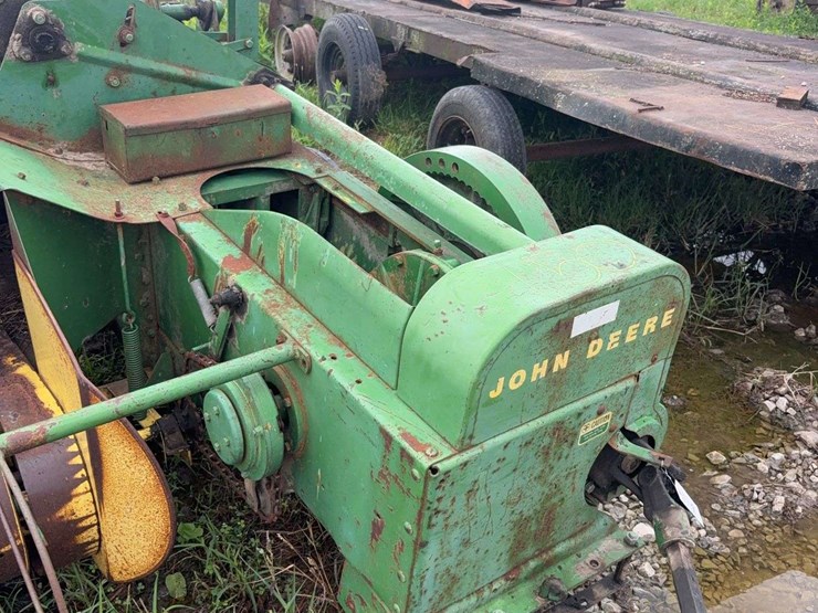 john-deere-24t-image-2