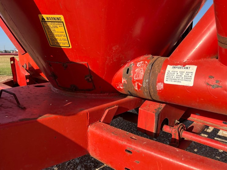 massey-ferguson-1050-image-4