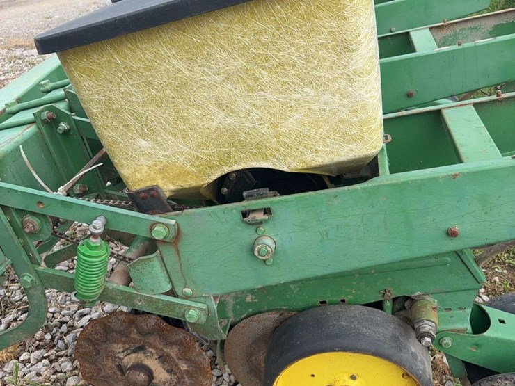 john-deere-7000-image-4