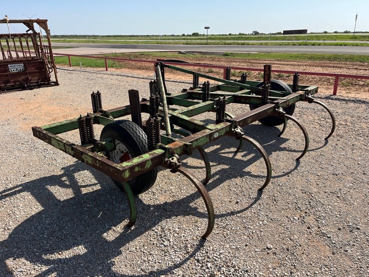 john-deere-100-image-6