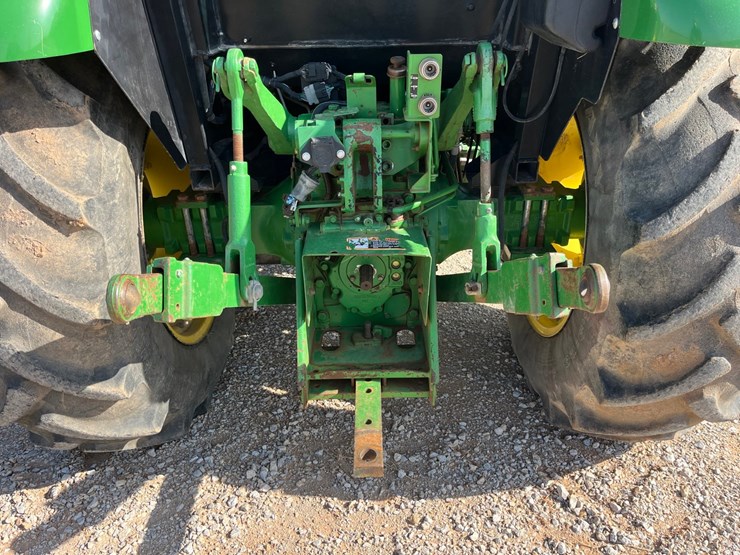 2019-john-deere-5075e-image-12