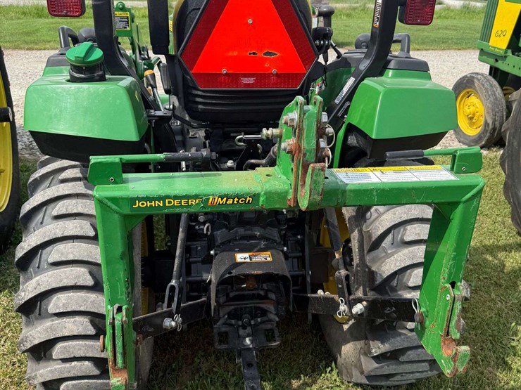 2021-john-deere-2038r-image-7