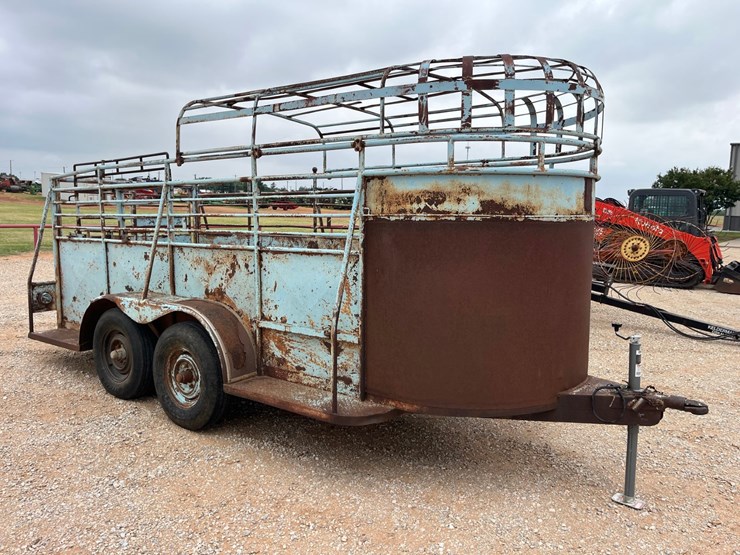 #t8841-•-horse-trailer-image-3
