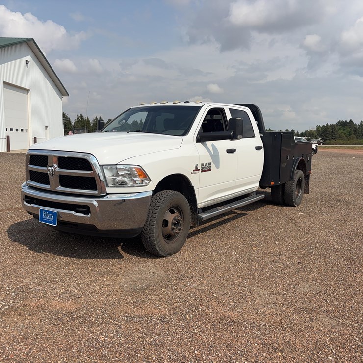2016 DODGE 3500