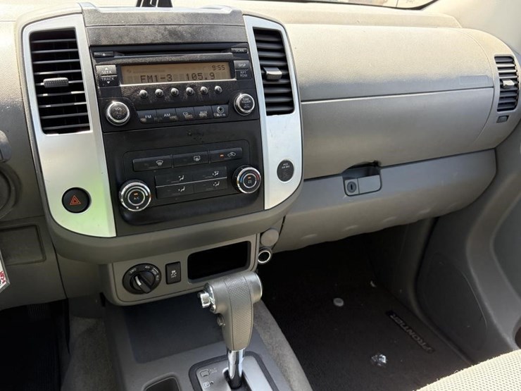 2015-nissan-frontier-image-16