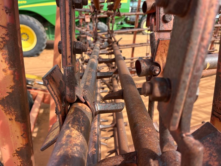#t8081-•-mcfarlane-drag-harrow-image-17