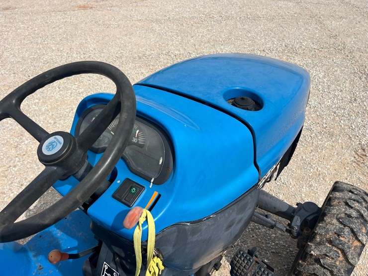 new-holland-tc33-image-13
