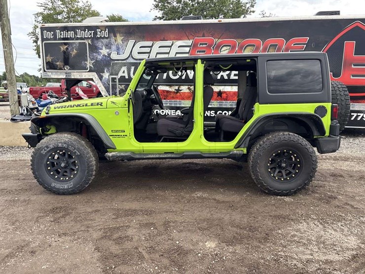 2013-jeep-wrangler-image-2