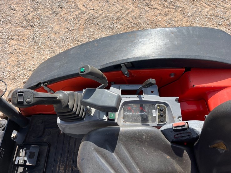 2021-kubota-kx71-3-image-16