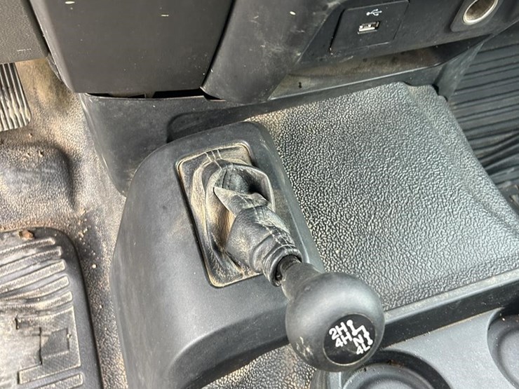 2019-ford-f350-xl-image-17