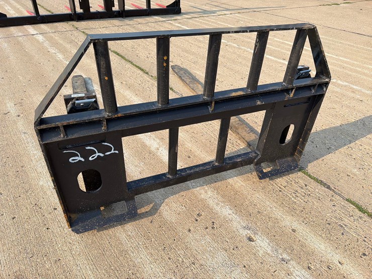 jct-skidloader-pallet-forks-image-4