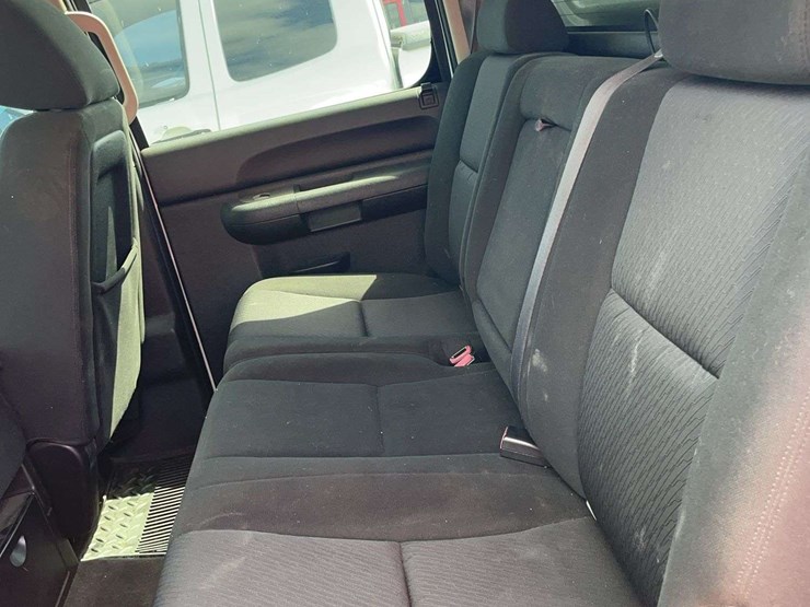 2011-chevrolet-1500-image-14