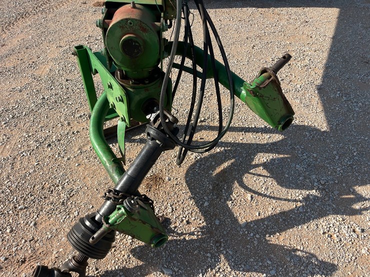 john-deere-835-image-3