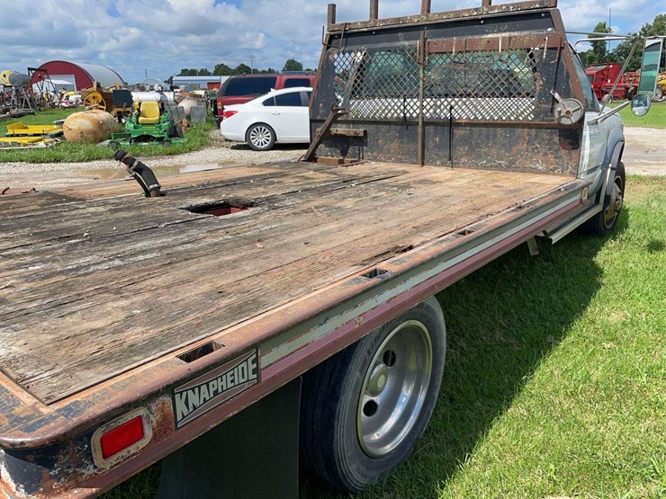 2000-chevrolet-3500-image-3