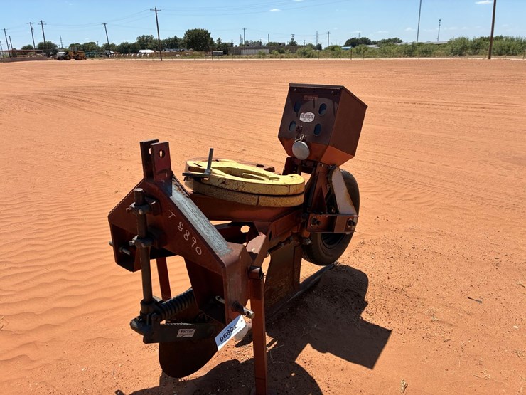 #t8890-•-gopher-plow-image-1