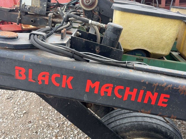 black-machine-8-36-image-7