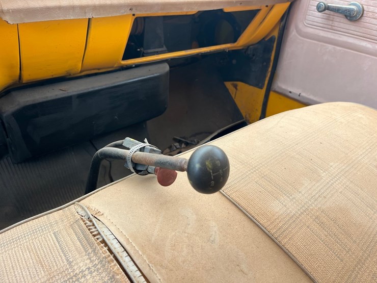 #t8691-•-1979-chevy-dump-truck-image-17