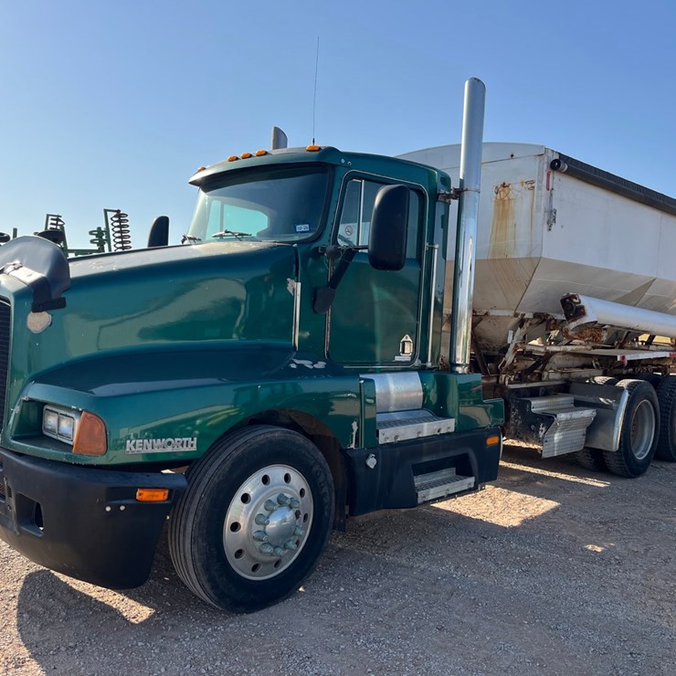 #T10001 • 1995 Kenworth Truck