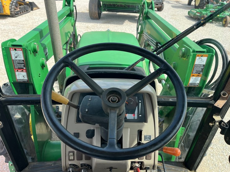 2011-john-deere-5093e-image-26