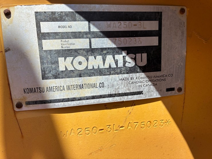 komatsu-wa250-image-14