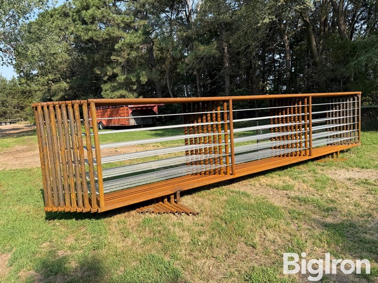 24'-freestanding-livestock-panels-w/gate-image-7