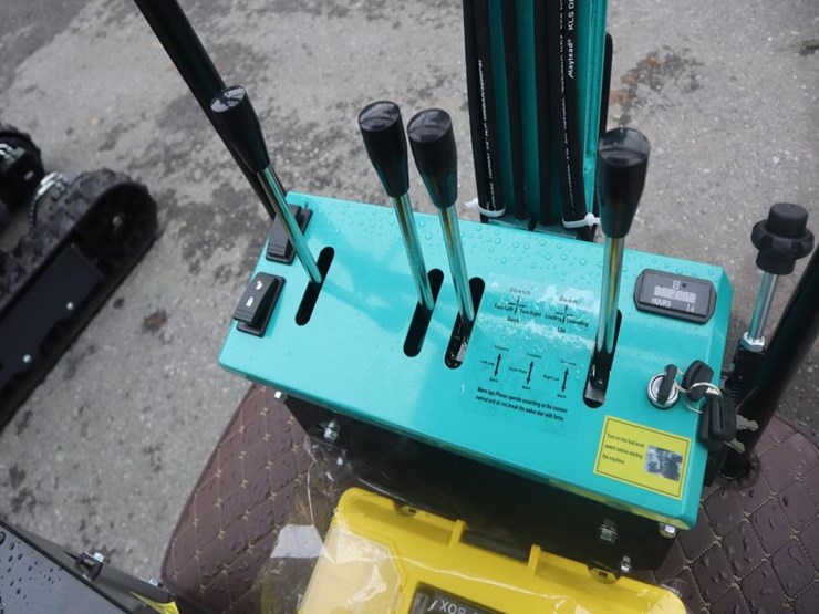 cfg-kt13r-mini-excavator-image-10