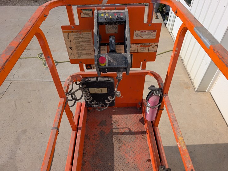 2016-jlg-1930es-image-29
