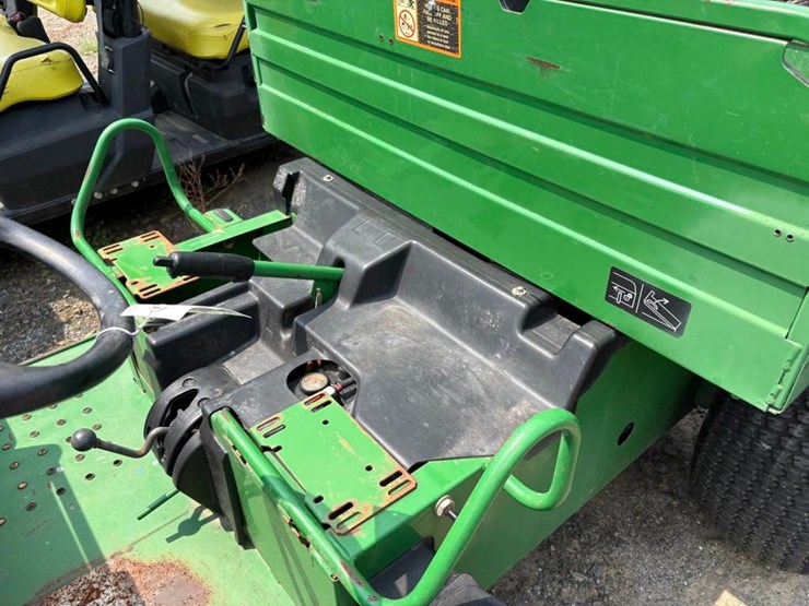 john-deere-gator-image-10