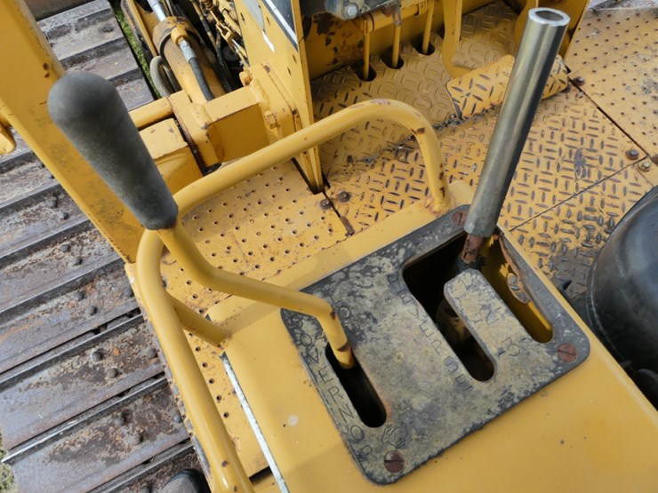 2000-caterpillar-d5c-image-16