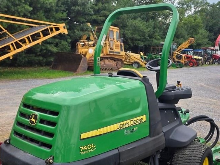 john-deere-7400-image-17