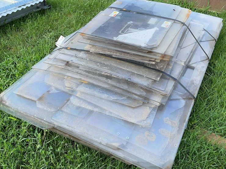 1000lbs-of-plexi-glass-various-sizes-image-1