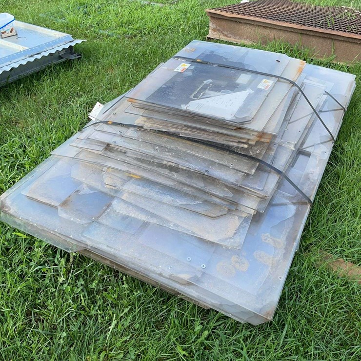 1000lbs of Plexi-glass various sizes