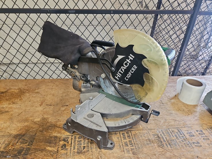 hitachi-10"-compound-miter-saw-image-1
