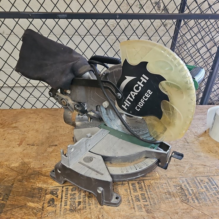 HITACHI 10" COMPOUND MITER SAW