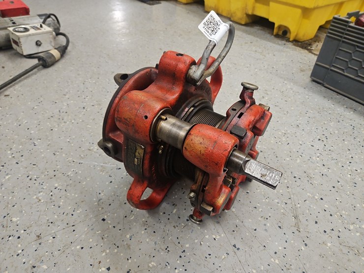 ridgid-141-pipe-threader-image-1