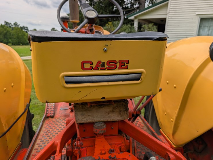 case-730-tractor-image-50