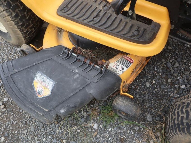 cub-cadet-lx1040-riding-mower-image-14
