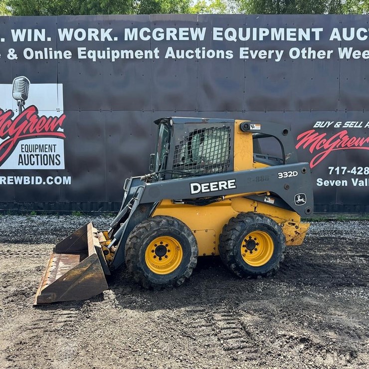 DEERE 332D