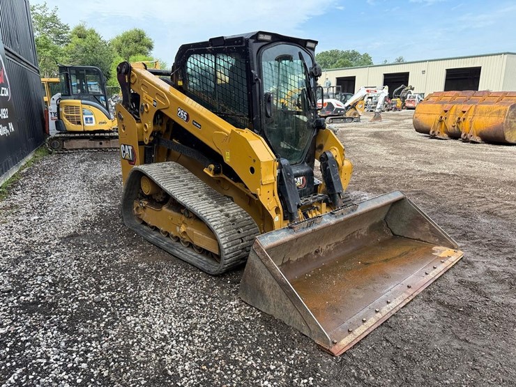 caterpillar-265-image-6