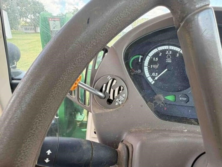 2013-john-deere-7330-image-19