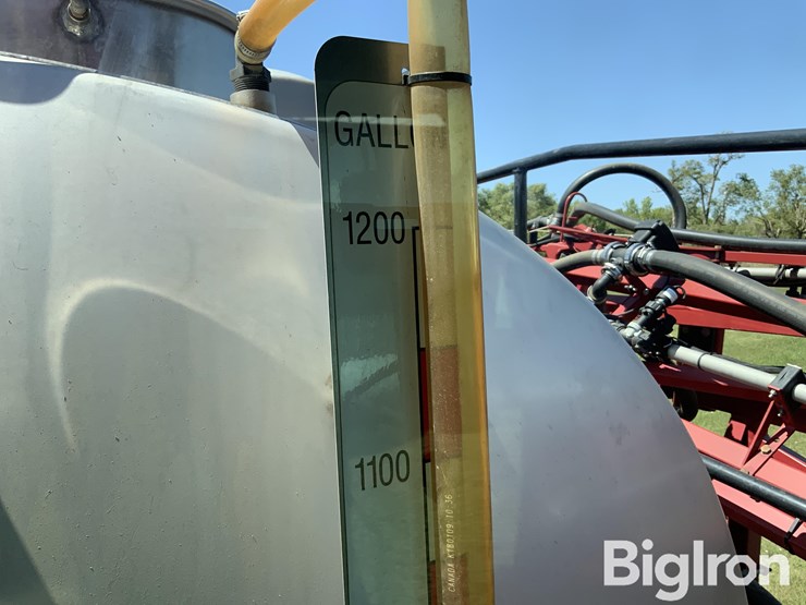 2011-case-ih-patriot-4420-image-9