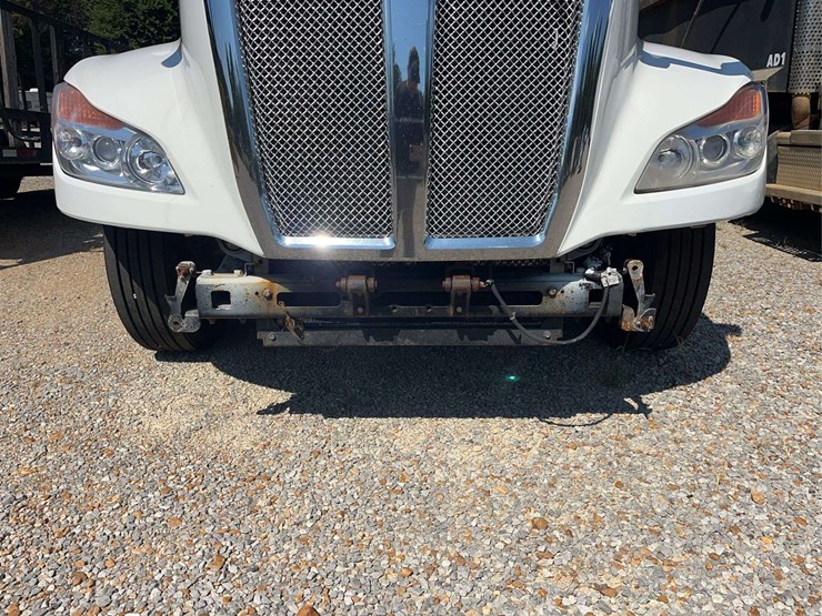 2022-kenworth-t680-image-4